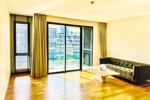 Condo in Khlong Toei, Bangkok, Thailand, 3 bedrooms  № 124776
