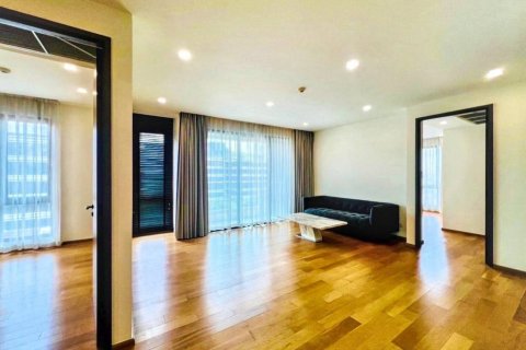 Condominio de 3 dormitorios en Khlong Toei, Bangkok, Tailandia № 124776 - foto 2