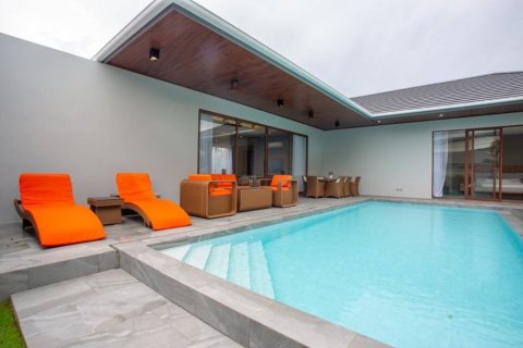 Chalet de 4 dormitorios en Hua Hin, Tailandia № 116183 - foto 2