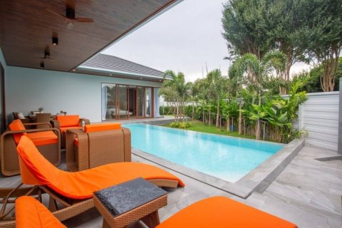 Chalet de 4 dormitorios en Hua Hin, Tailandia № 116183 - foto 3