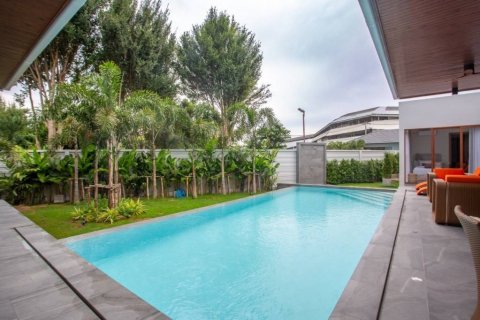 Chalet de 4 dormitorios en Hua Hin, Tailandia № 116183 - foto 5