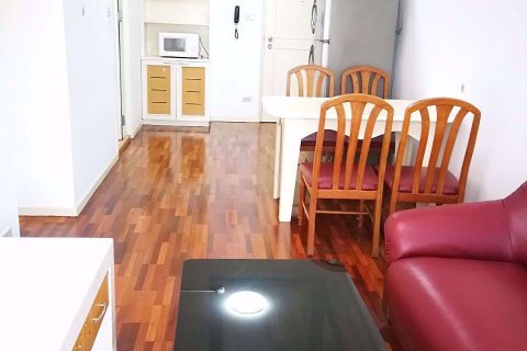 Condo à Yan Nawa, Bangkok, Thaïlande, 2 chambres  № 76192