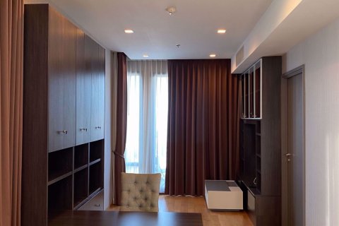 Condominio de 2 dormitorios en Khlong Toei, Bangkok, Tailandia № 76195 - foto 9