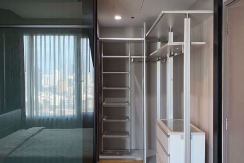 Condominio de 2 dormitorios en Khlong Toei, Bangkok, Tailandia № 76195 - foto 11