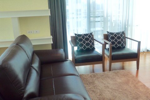 Condominio de 3 dormitorios en Bangkok, Tailandia № 144170 - foto 3