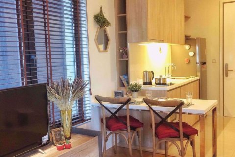Condominio de 1 dormitorio en Ratchathewi, Bangkok, Tailandia № 77142 - foto 5