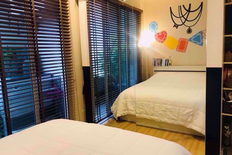Condominio de 1 dormitorio en Khlong San, Bangkok, Tailandia № 77140 - foto 2