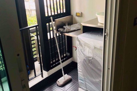 Condo à Khlong Toei, Bangkok, Thaïlande, 1 chambre  № 77146 - photo 8
