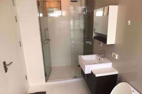 Condominio de 3 dormitorios en Watthana, Bangkok, Tailandia № 77141 - foto 7
