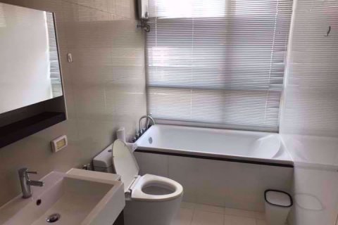 Condominio de 3 dormitorios en Watthana, Bangkok, Tailandia № 77141 - foto 6