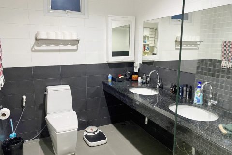 Casa de 3 dormitorios en Bang Lamung, Tailandia № 130099 - foto 30