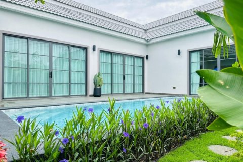 Casa de 3 dormitorios en Pattaya, Tailandia № 130101 - foto 4