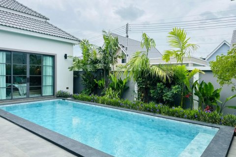 Casa de 3 dormitorios en Pattaya, Tailandia № 130101 - foto 3