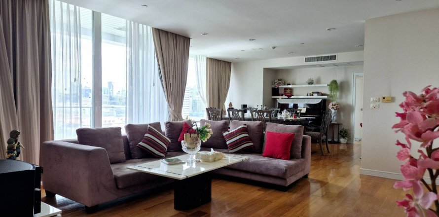 Condominio de 4 dormitorios en Bangkok, Tailandia № 124893