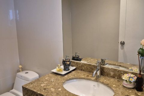 Condominio de 4 dormitorios en Bangkok, Tailandia № 124893 - foto 9