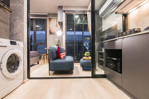 Estudio en el condominio en Bangkok, Tailandia № 143900 - foto 3