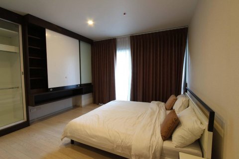 Condo in Bangkok, Thailand, 2 bedrooms № 143896 - photo 5