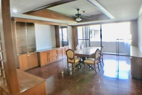 Condominio de 3 dormitorios en Bangkok, Tailandia № 143899 - foto 3