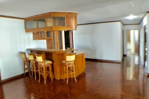 Condominio de 3 dormitorios en Bangkok, Tailandia № 143899 - foto 4