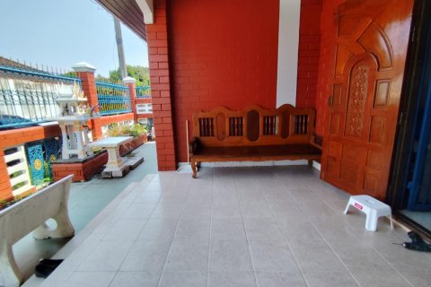 Casa de 3 dormitorios en Pattaya, Tailandia № 120305 - foto 2