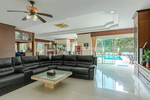 Casa de 6 dormitorios en Kathu, Tailandia № 131254 - foto 3