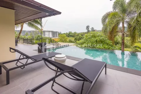 Casa de 4 dormitorios en Phuket, Tailandia № 131250 - foto 4