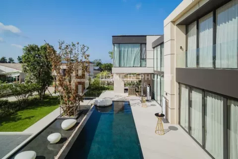 Casa de 5 dormitorios en Chalong, Tailandia № 131251 - foto 17