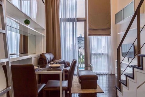 Dúplex de 1 dormitorio en Khlong Toei, Bangkok, Tailandia № 76445 - foto 8