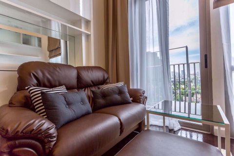 Dúplex de 1 dormitorio en Khlong Toei, Bangkok, Tailandia № 76445 - foto 4