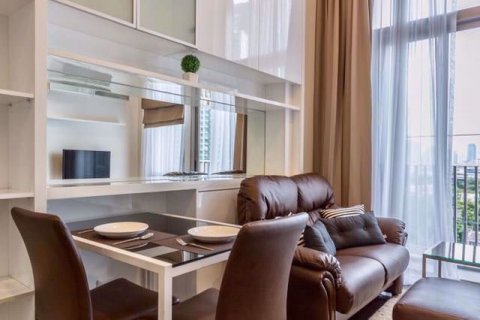 Dúplex de 1 dormitorio en Khlong Toei, Bangkok, Tailandia № 76445 - foto 5