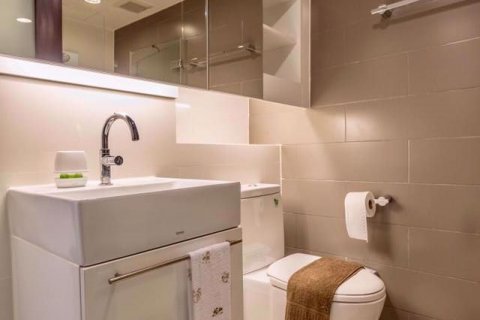Dúplex de 1 dormitorio en Khlong Toei, Bangkok, Tailandia № 76445 - foto 17