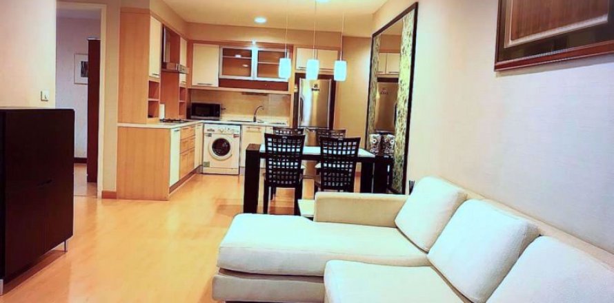Condominio de 2 dormitorios en Sathon, Bangkok, Tailandia № 76449