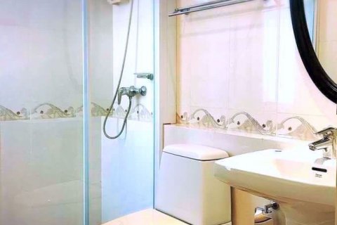 Condominio de 2 dormitorios en Sathon, Bangkok, Tailandia № 76449 - foto 11