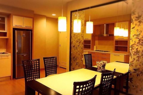 Condominio de 2 dormitorios en Sathon, Bangkok, Tailandia № 76449 - foto 4
