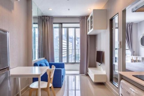 Eigentumswohnung in Huai Khwang, Bangkok, Thailand, 1 Schlafzimmer  № 76446 - Foto 8