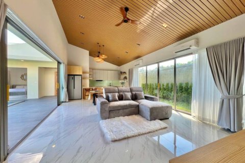 Chalet de 3 dormitorios en Surat Thani, Tailandia № 126744 - foto 3