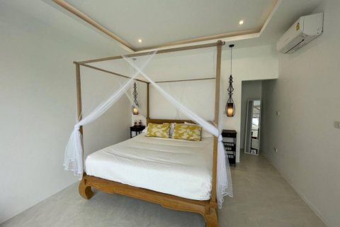 Chalet de 3 dormitorios en Surat Thani, Tailandia № 126743 - foto 9