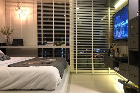 Estudio en el condominio en Bangkok, Tailandia № 143984 - foto 2
