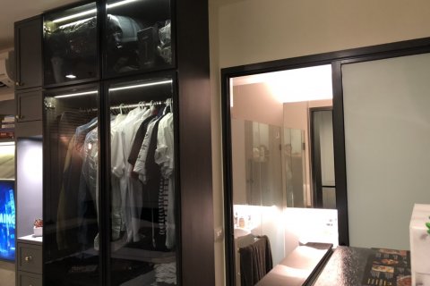 Estudio en el condominio en Bangkok, Tailandia № 143984 - foto 4