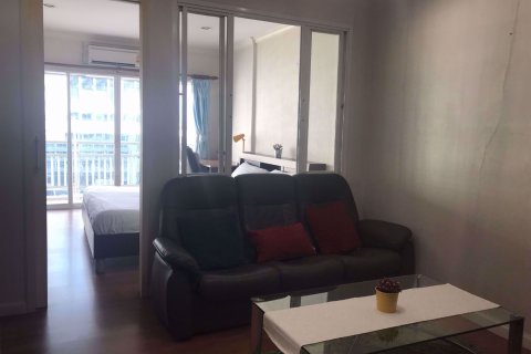 Condo in Watthana, Bangkok, Thailand, 1 bedroom № 76698 - photo 2