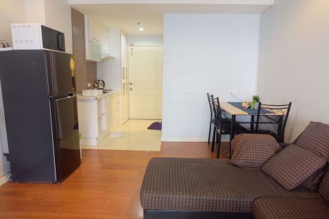 Studio in the Condo in Watthana, Bangkok, Thailand  № 76697