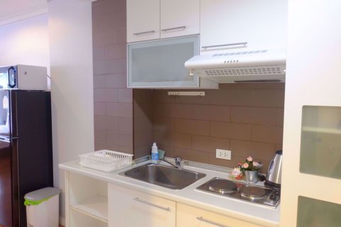 Studio in the Condo in Watthana, Bangkok, Thailand  № 76697 - Foto 4