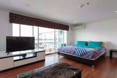 Estudio en el condominio en Watthana, Bangkok, Tailandia № 76696 - foto 7