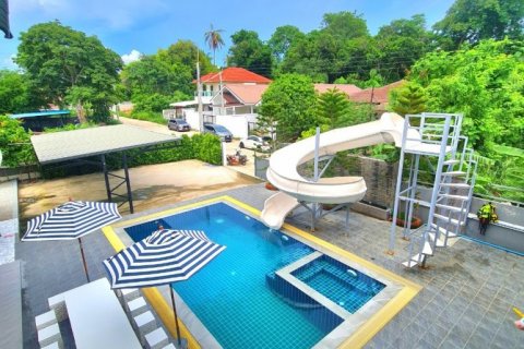 Casa de 8 dormitorios en Pattaya, Tailandia № 101261 - foto 25