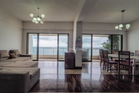 Condominio de 2 dormitorios en Chonburi, Tailandia № 101637 - foto 2
