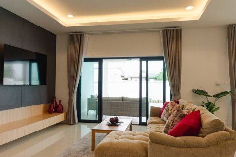 Chalet de 3 dormitorios en Hua Hin, Tailandia № 132684 - foto 3