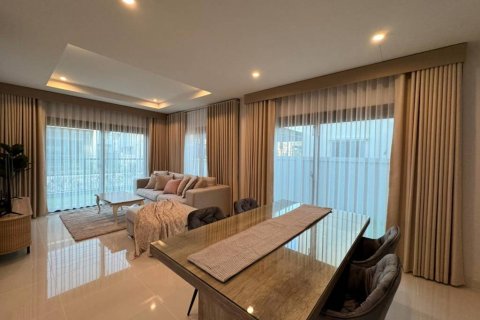 Haus in Phuket, Thailand 4 Schlafzimmer № 115819 - Foto 2
