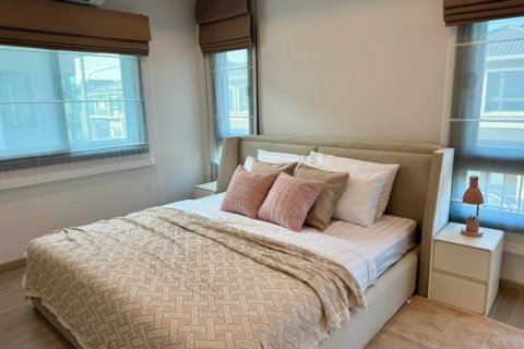 Haus in Phuket, Thailand 4 Schlafzimmer № 115819 - Foto 7
