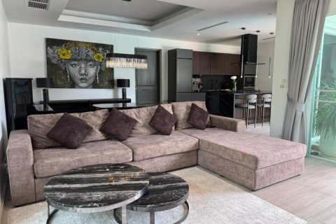 Chalet de 4 dormitorios en Phuket, Tailandia № 124544 - foto 5