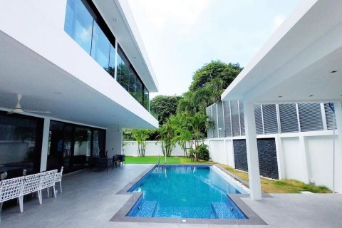 Casa de 6 dormitorios en Pattaya, Tailandia № 119271 - foto 7